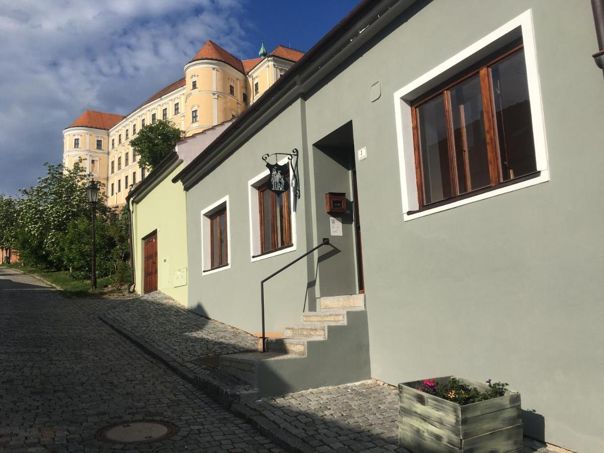 Castle-Wall-Inn Mikulov Εξωτερικό φωτογραφία