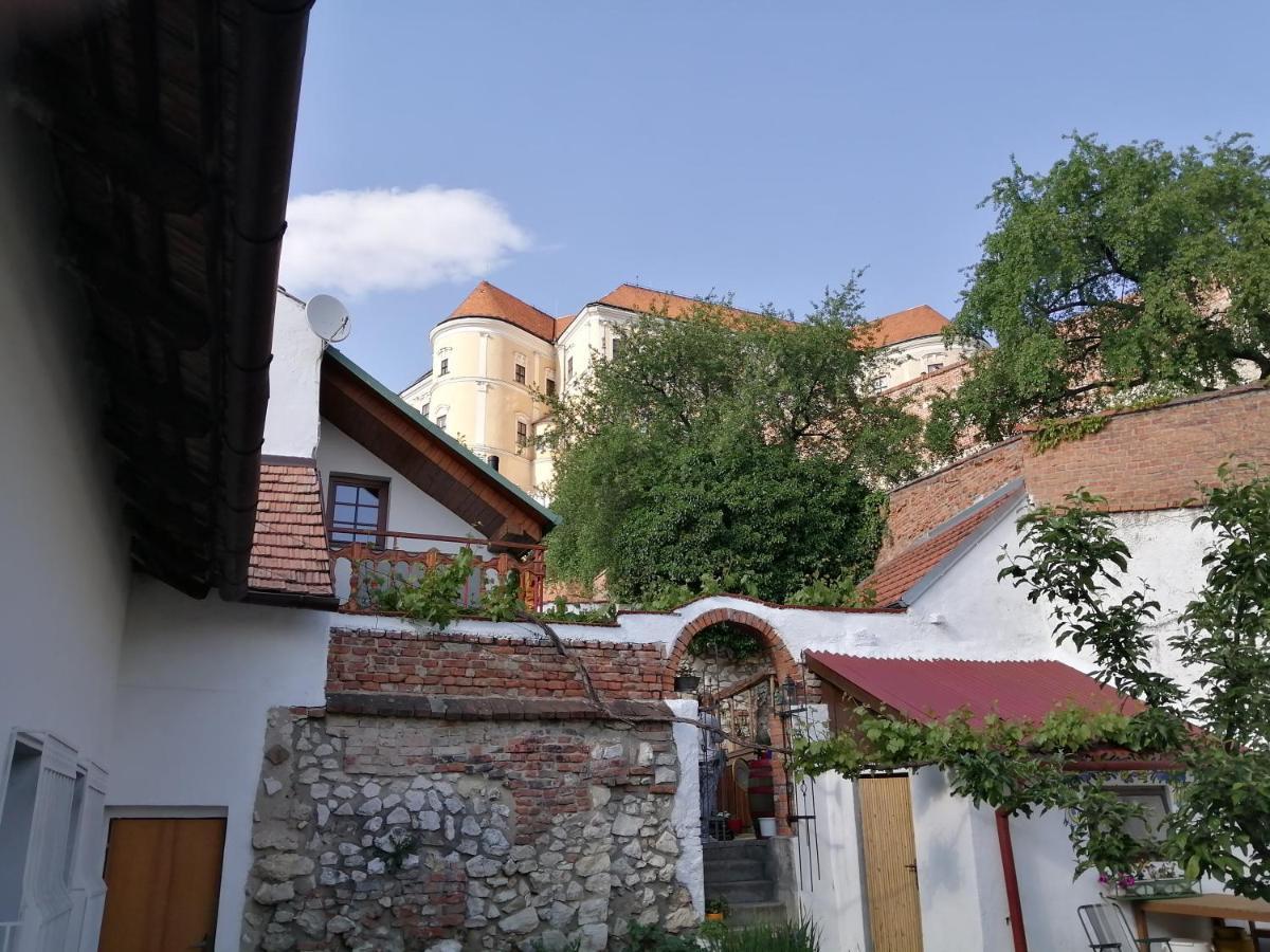 Castle-Wall-Inn Mikulov Εξωτερικό φωτογραφία